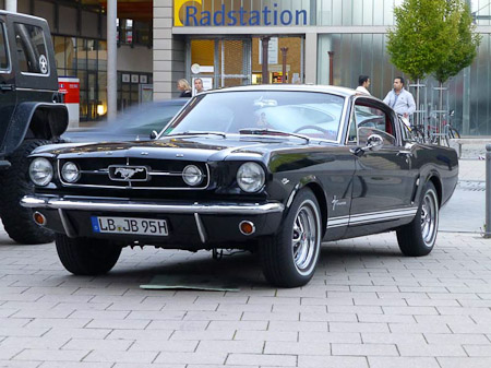 DMC-TZ31- 1/15 Sek. bei f / 5,1- 9